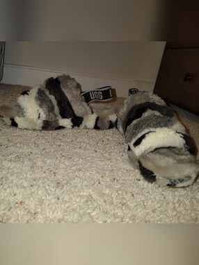 UGG Fluff Yeah Slides